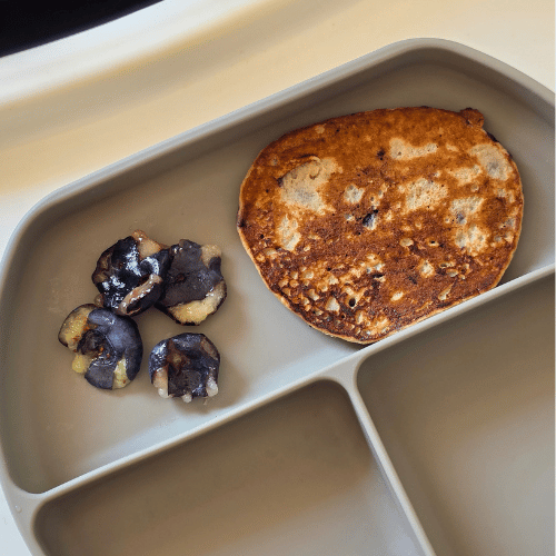 Túrós-gyümölcsös palacsinta